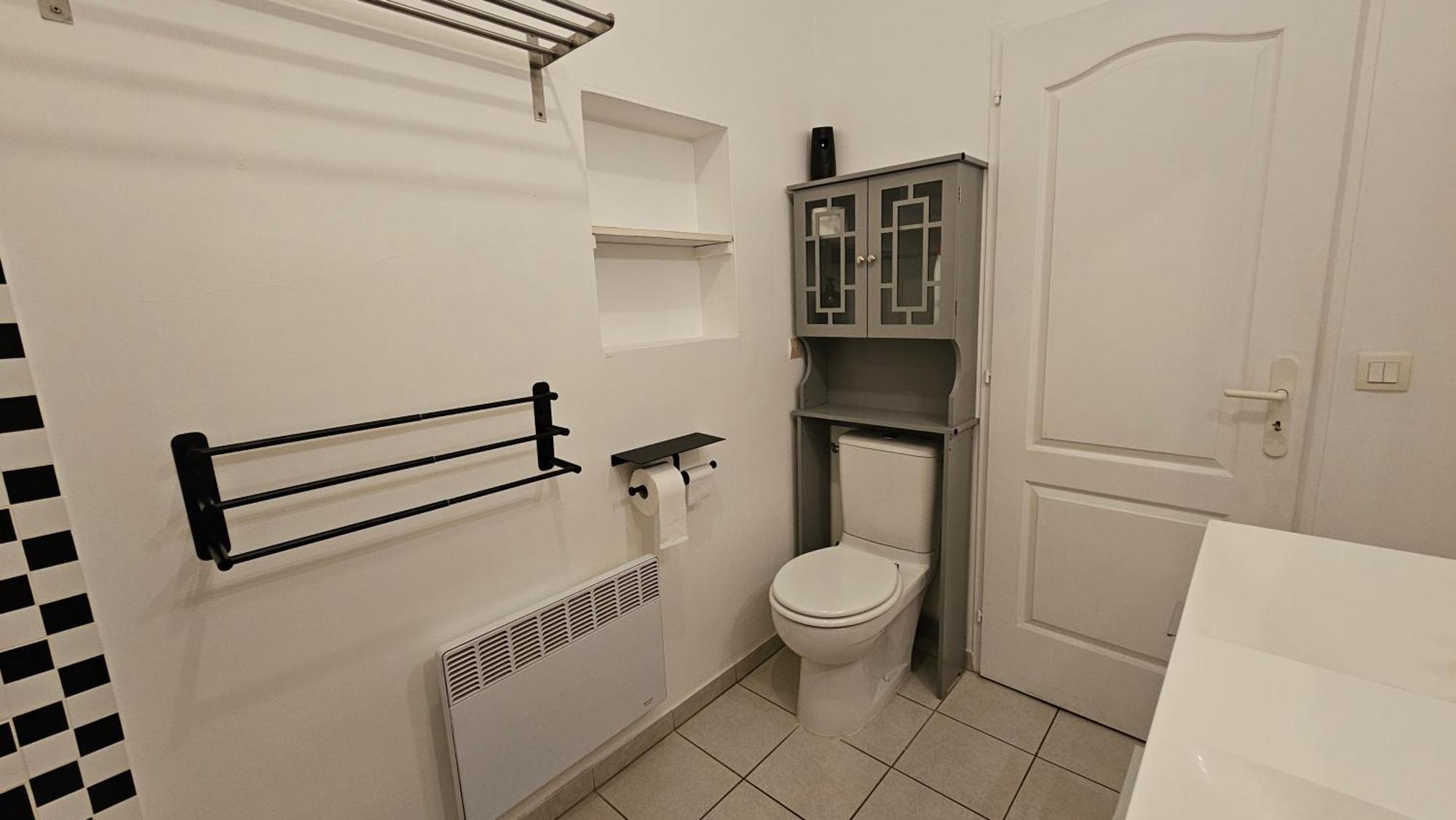 Bed To Rent - Maison Calme Avec Jacuzzi Sous Supplement Bordeaux Exterior foto