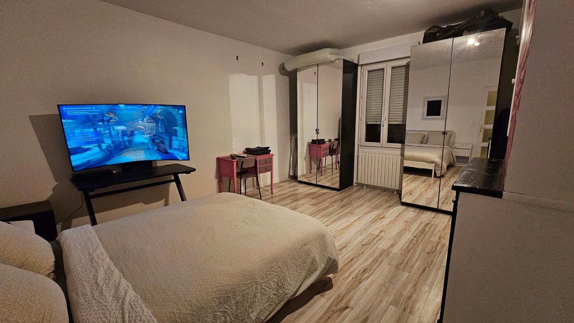 Bed To Rent - Maison Calme Avec Jacuzzi Sous Supplement Bordeaux Exterior foto