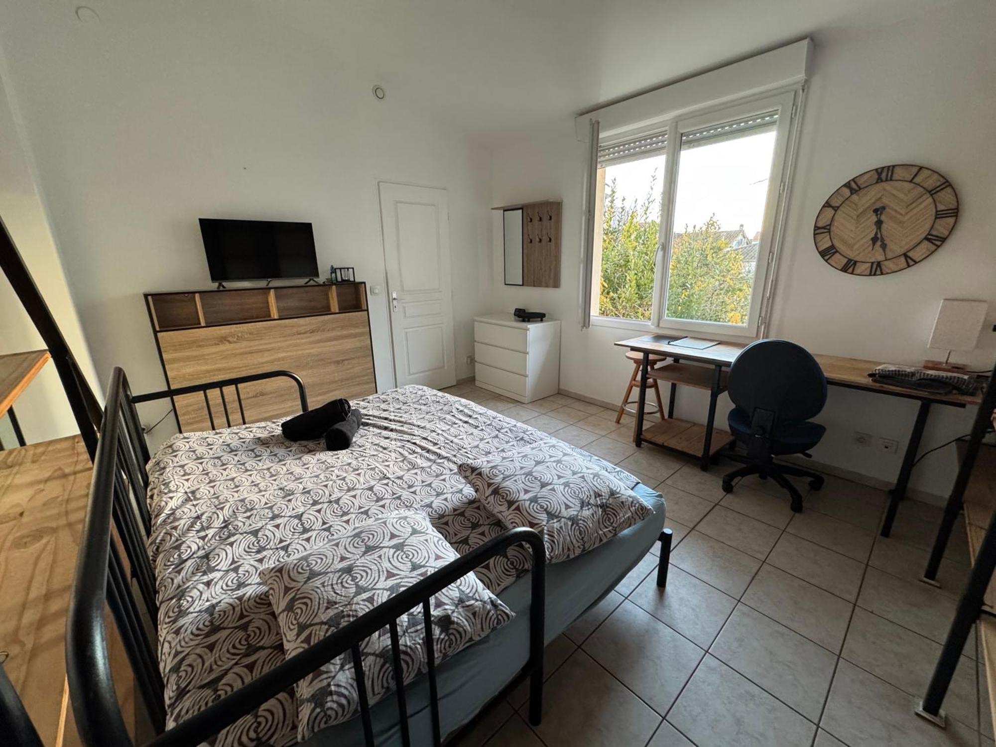 Bed To Rent - Maison Calme Avec Jacuzzi Sous Supplement Bordeaux Exterior foto